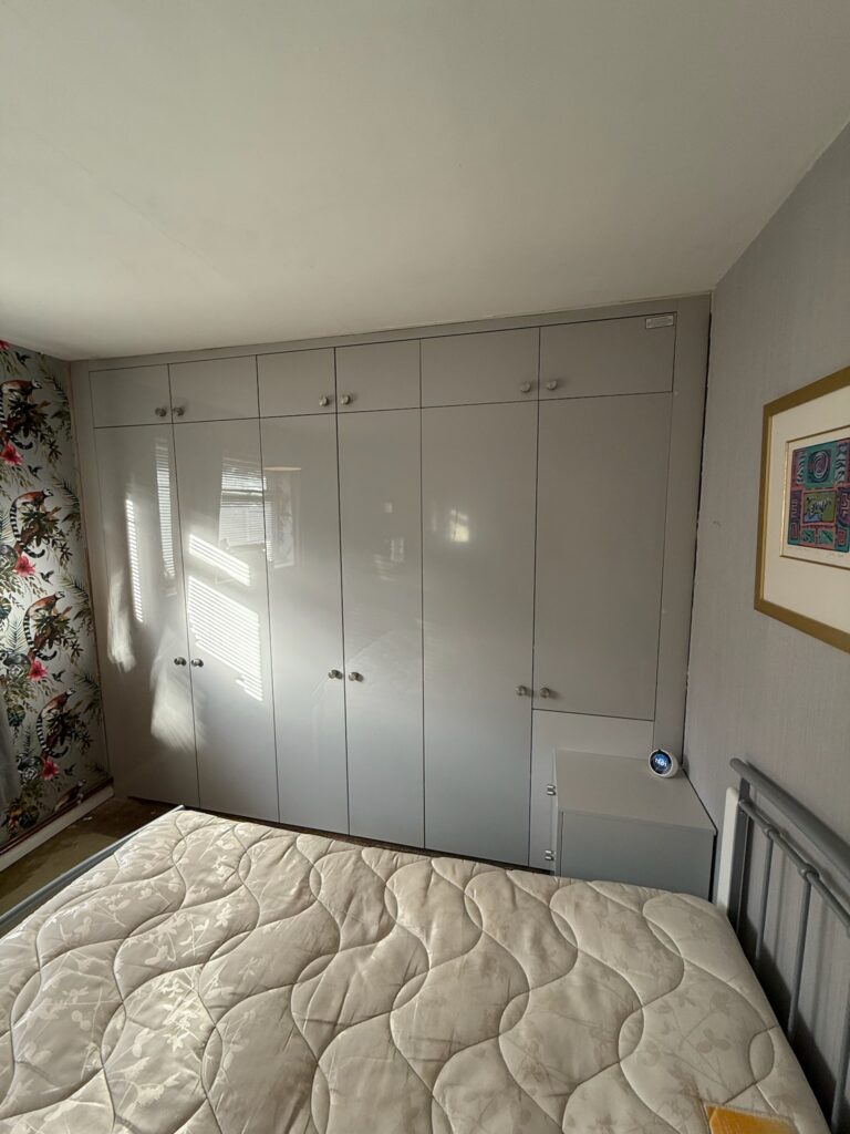 bespoke fully fitted bedroom furniture - cheshire